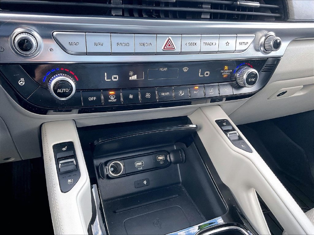 Used 2022 Glacial White Pearl Kia EX image 26