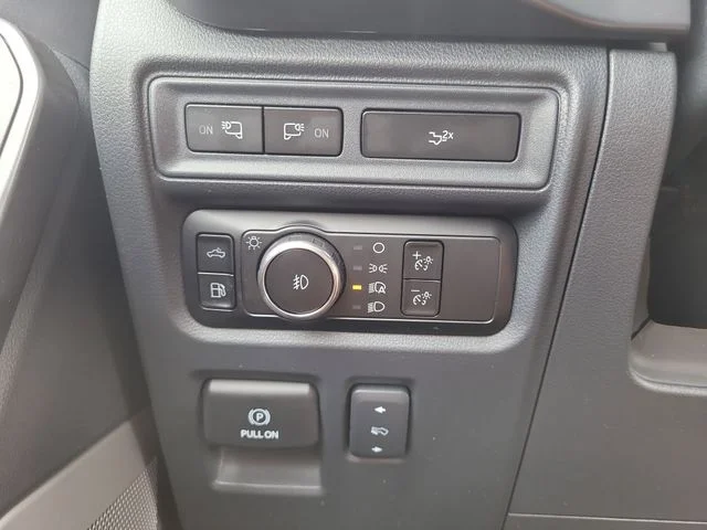 Used 2024 White Ford XLT image 31