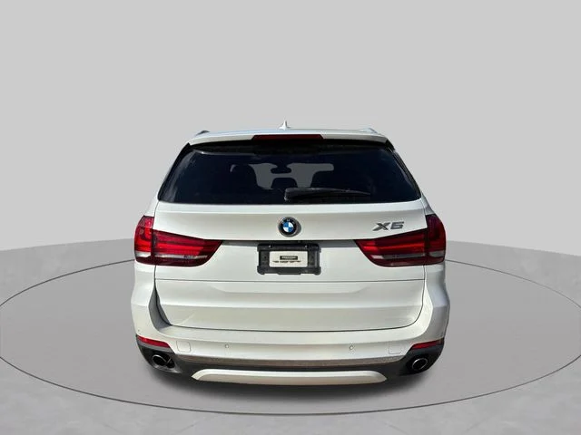 Used 2017 White Metallic BMW xDrive35d image 8