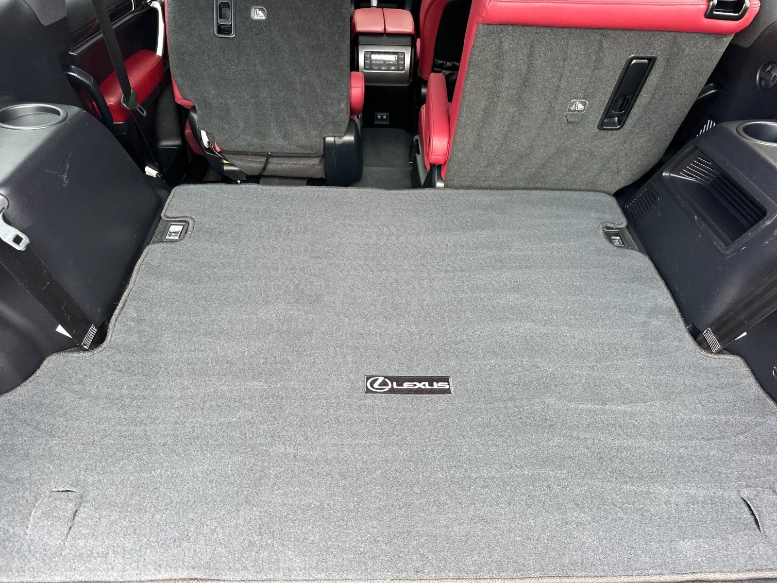 Used 2022 Silver Lexus 460 image 16