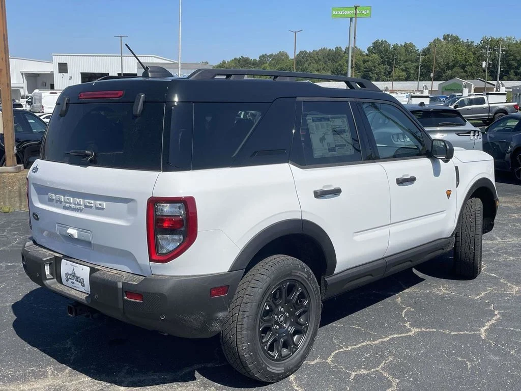 New 2025 Oxford White Ford Badlands® image 3