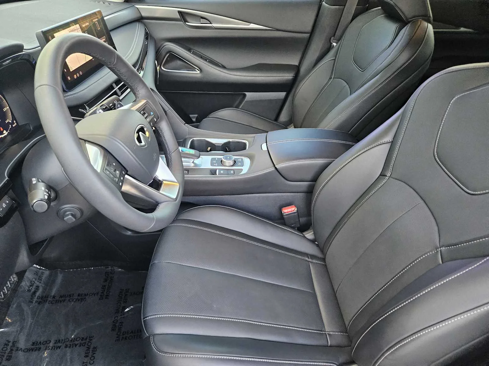 Certified Used 2027 Radiant White INFINITI LUXE image 10