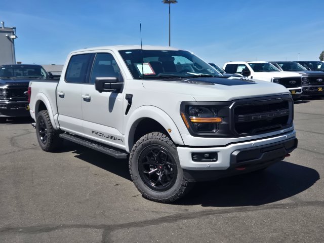 New 2026 White Ford XLT image 1