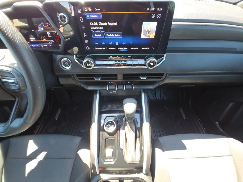 2025 Chevrolet Colorado Trail Boss - Photo 13