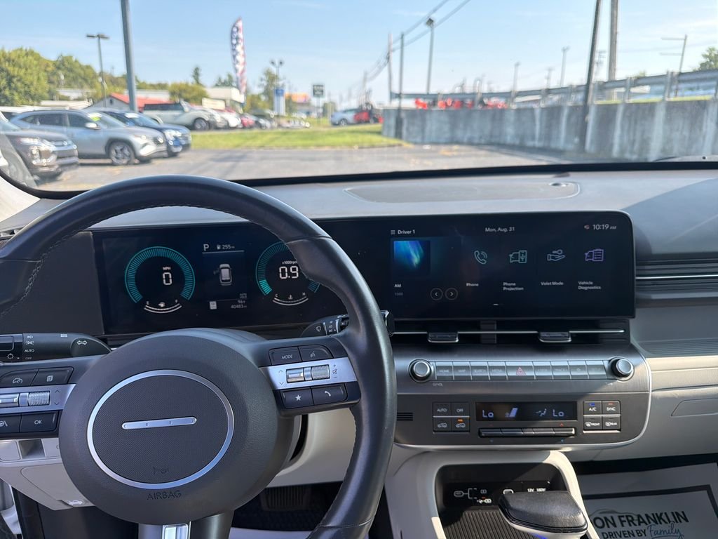 Used 2025 White Hyundai SEL image 20