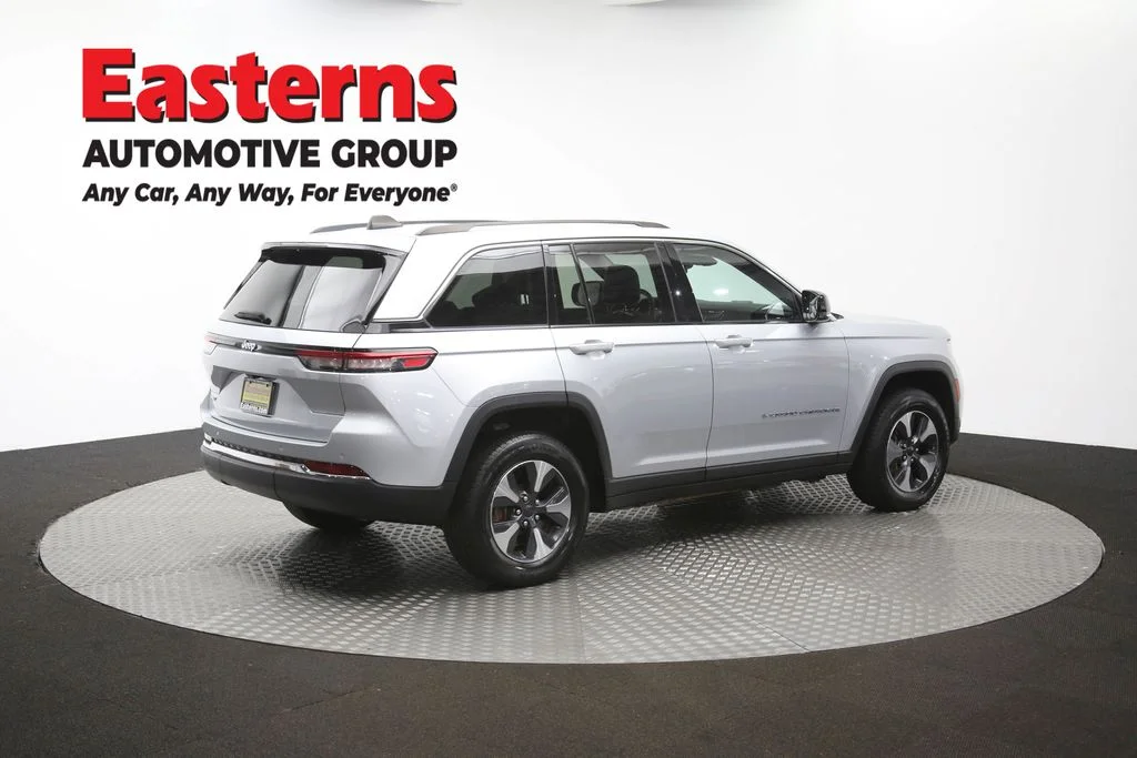 Used 2022 Silver Jeep 4xe image 45