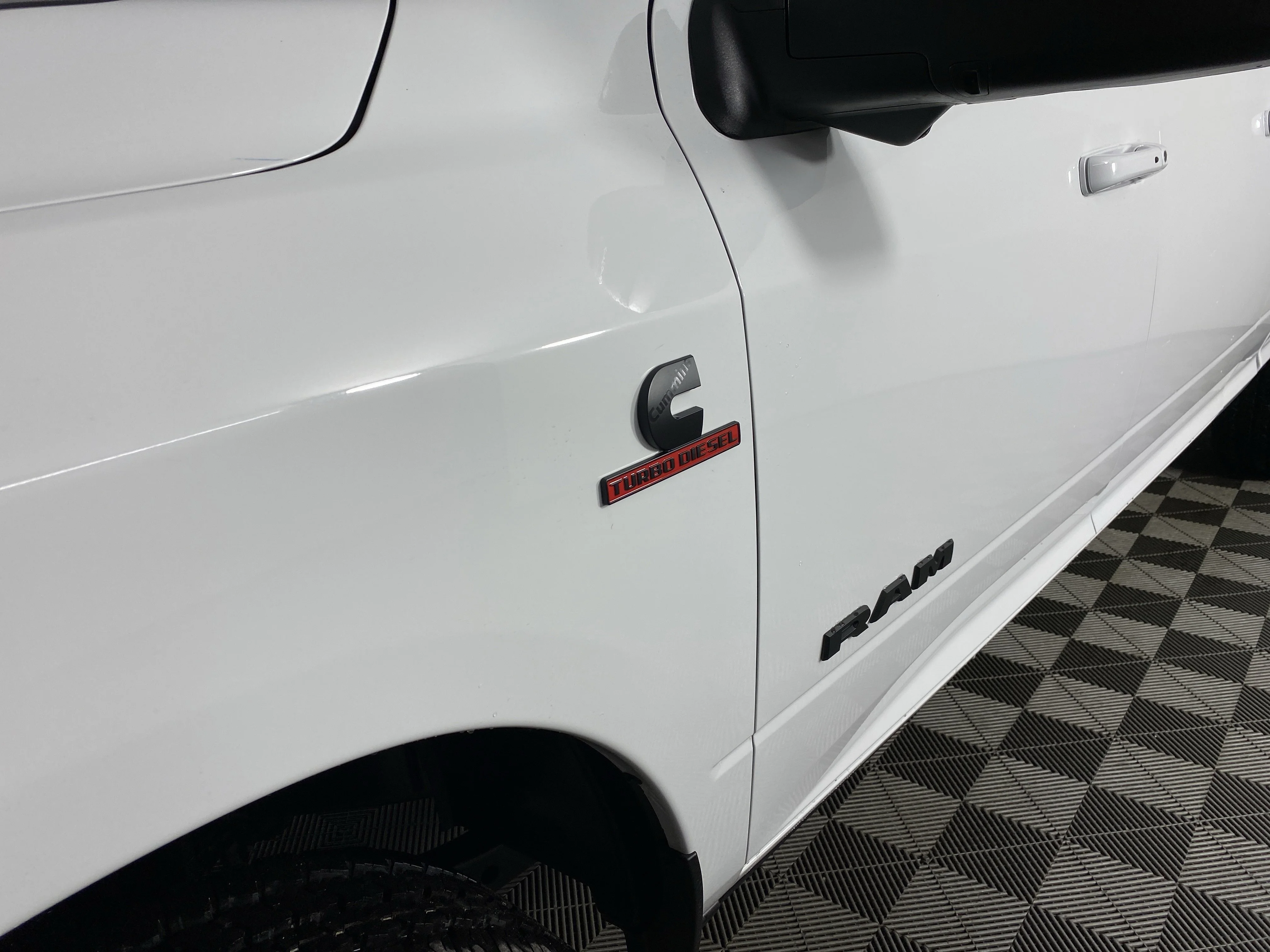 New 2026 Bright White Clear-Coat Exterior Paint RAM Laramie image 12