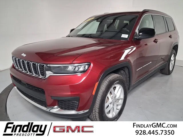 Used 2024 Red Jeep Laredo image 1