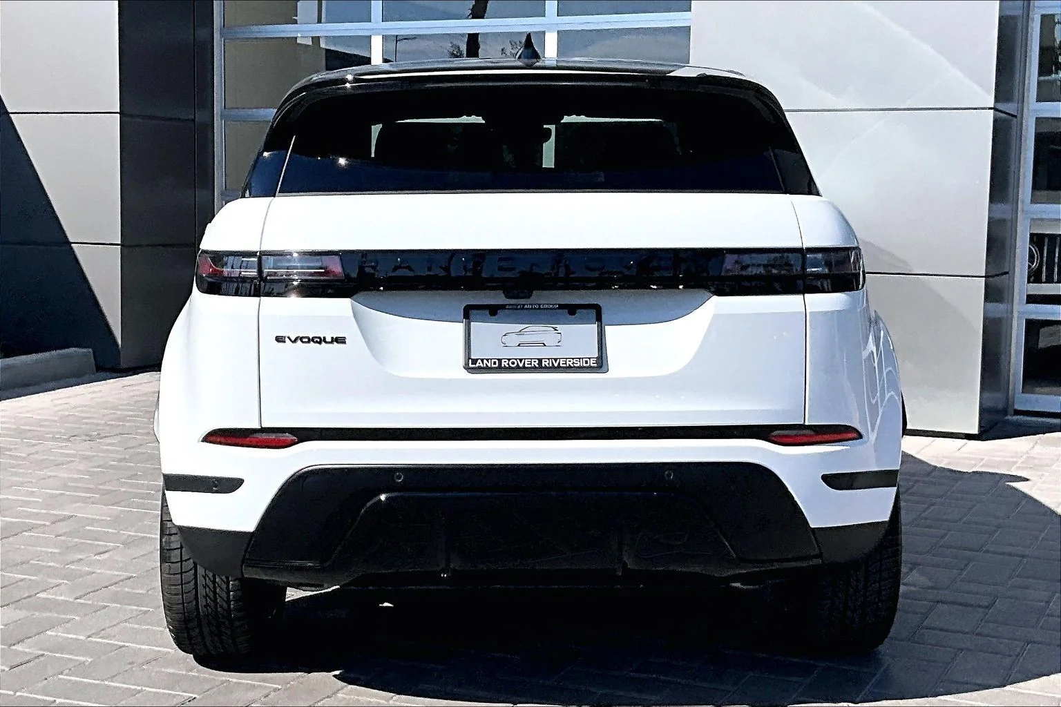 New 2026 Fuji White Land Rover S image 4