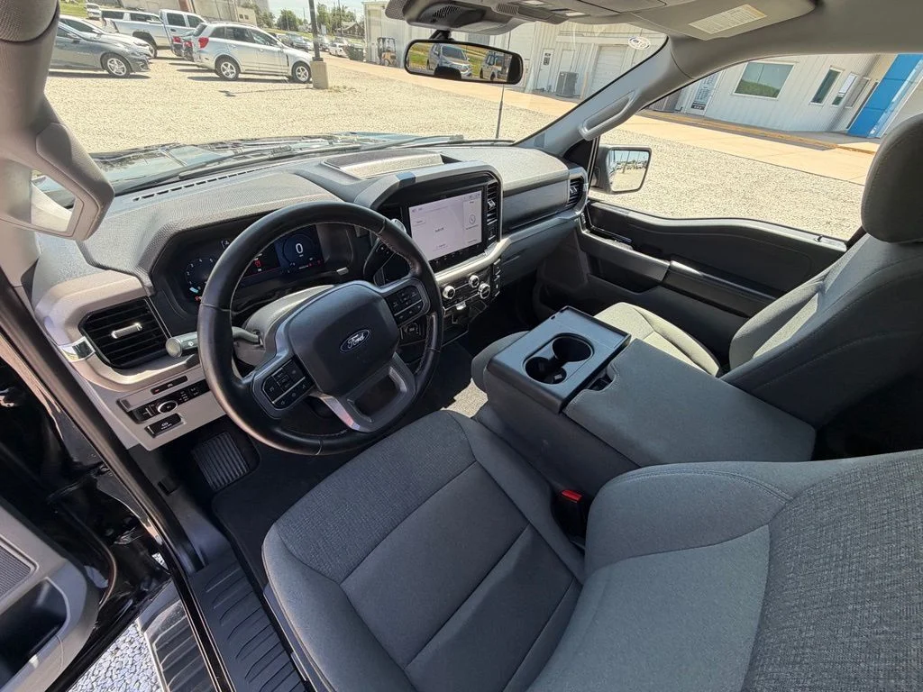 Used 2025 Black Ford XLT image 16