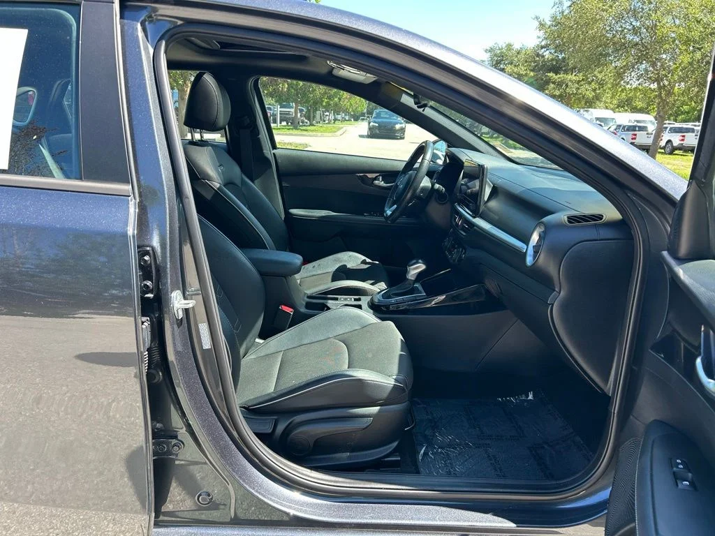 Certified Used 2024 Gravity Gray Kia GT-Line image 41