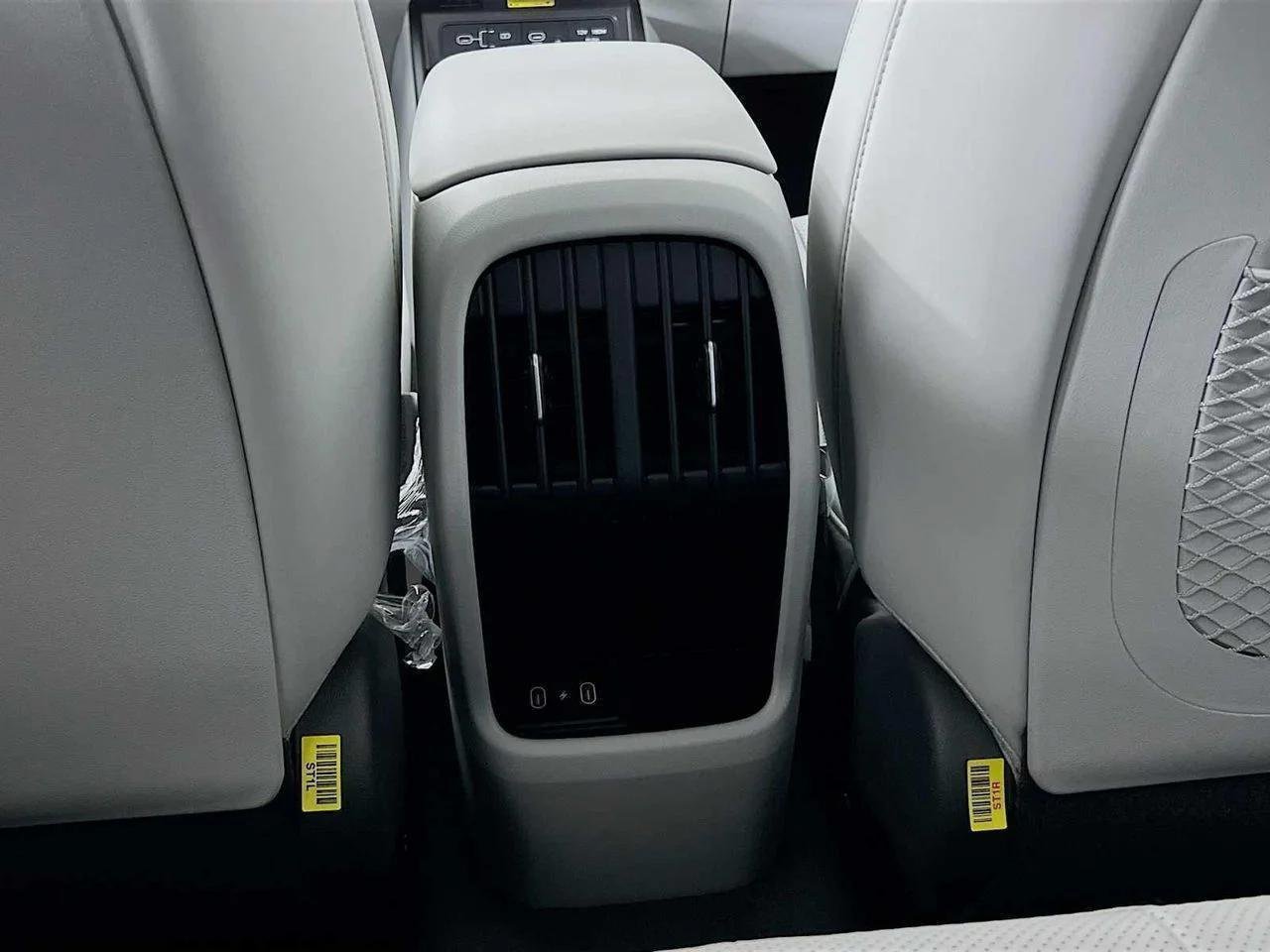 New 2026 Cyber Gray Metallic Hyundai Limited AWD image 15