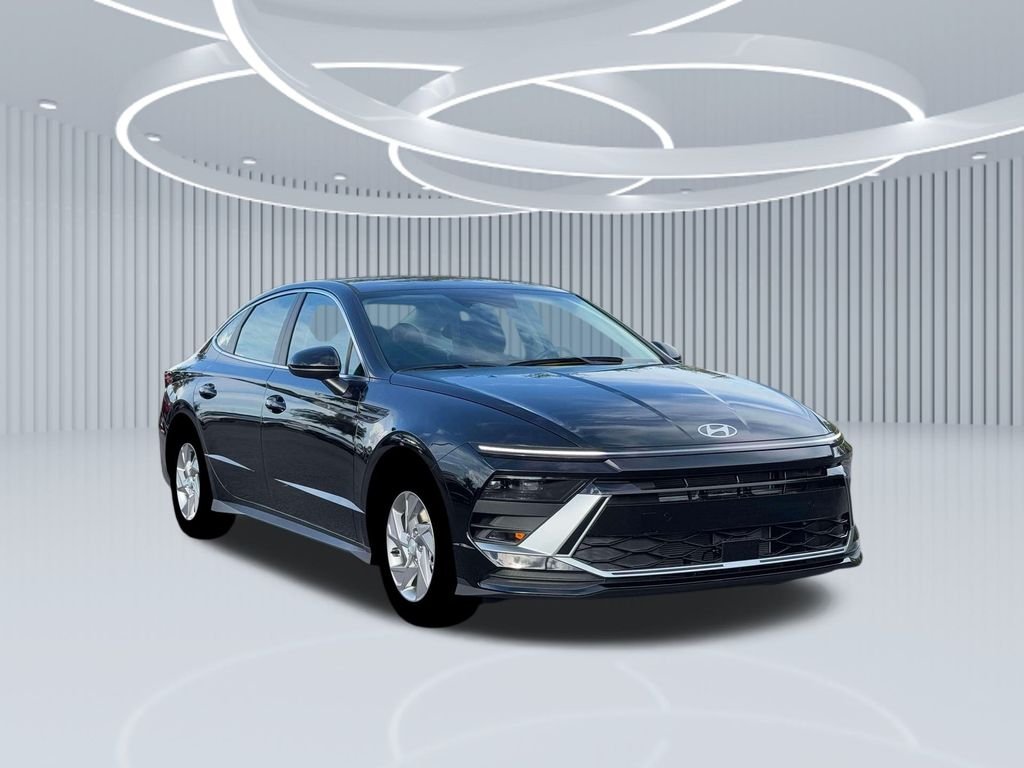New 2026 Black Hyundai SE image 30