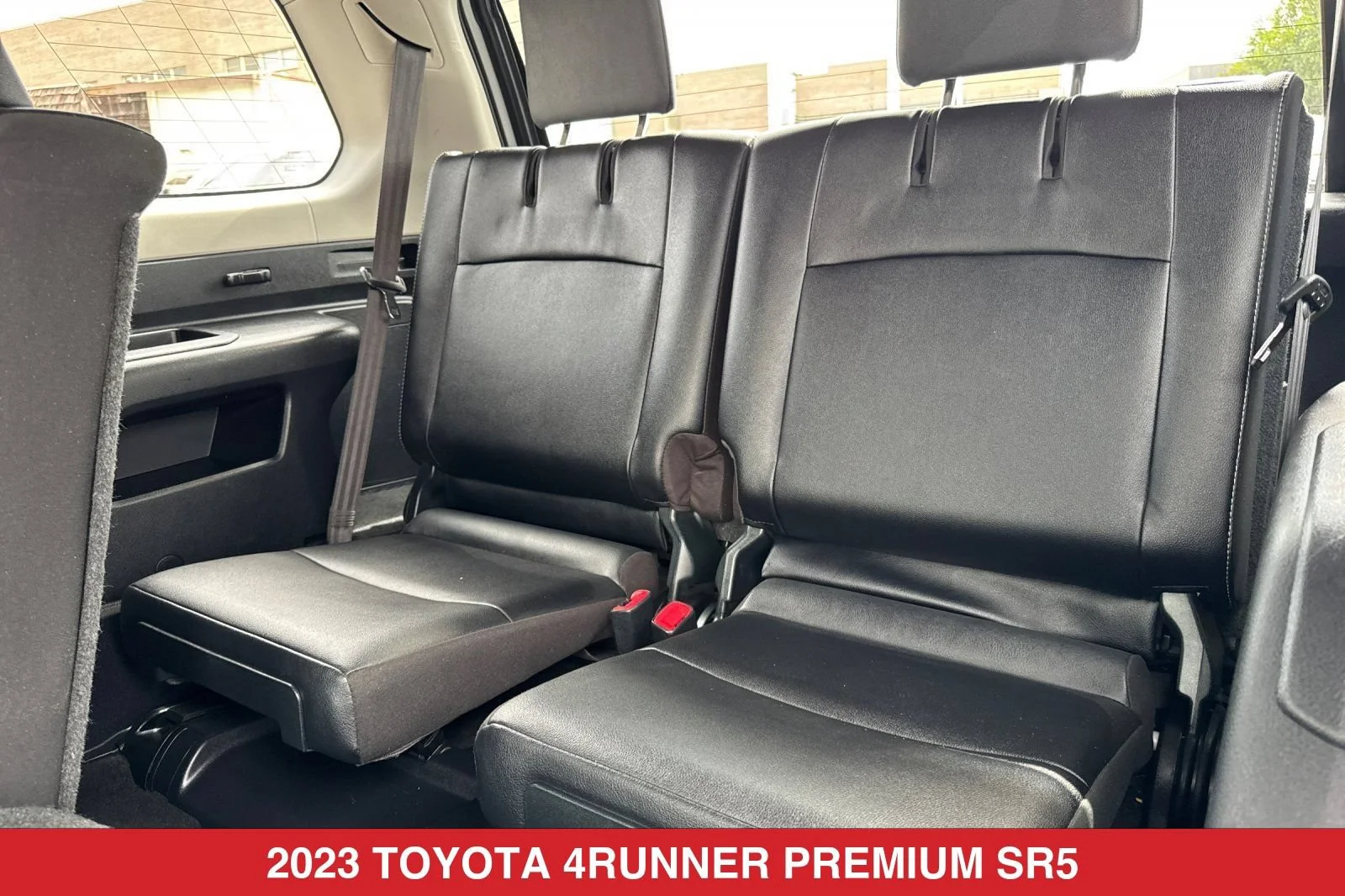 Used 2023 CLASSIC SILVER METALLIC Toyota SR5 Premium image 17