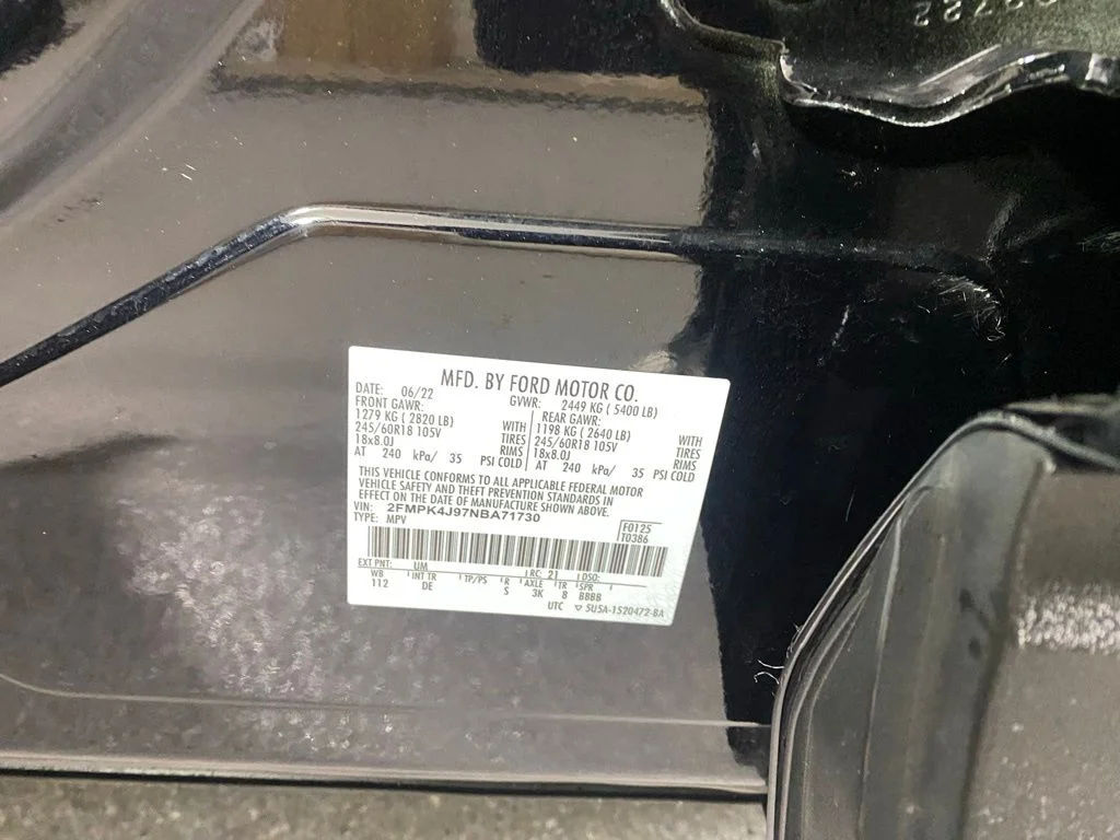 Used 2022 Black Ford SEL image 32