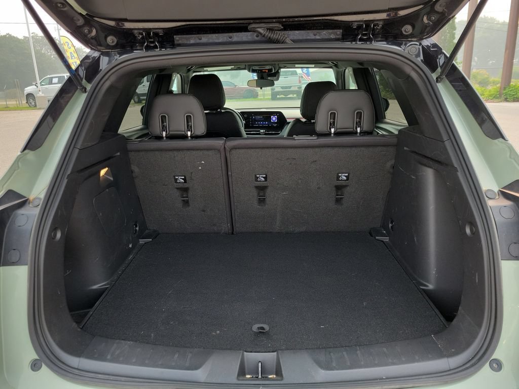 Used 2024 Cacti Green Chevrolet RS image 8