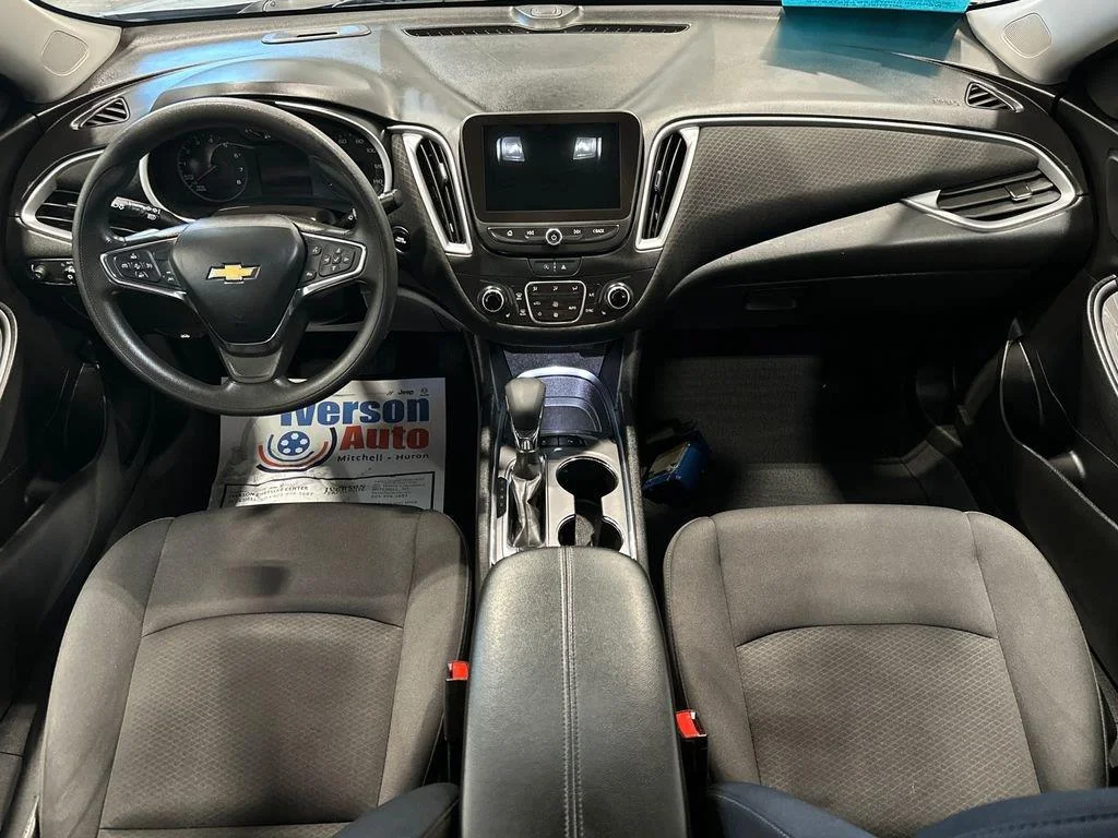 Used 2024 Sterling Gray Metallic Chevrolet LT image 28