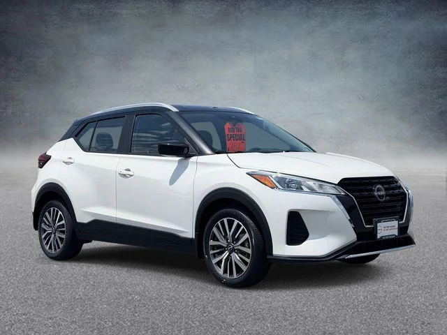 Used 2023 White Nissan SV image 1