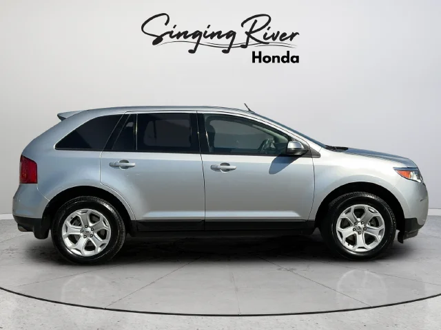 Used 2013 Ingot Silver Ford SEL image 8