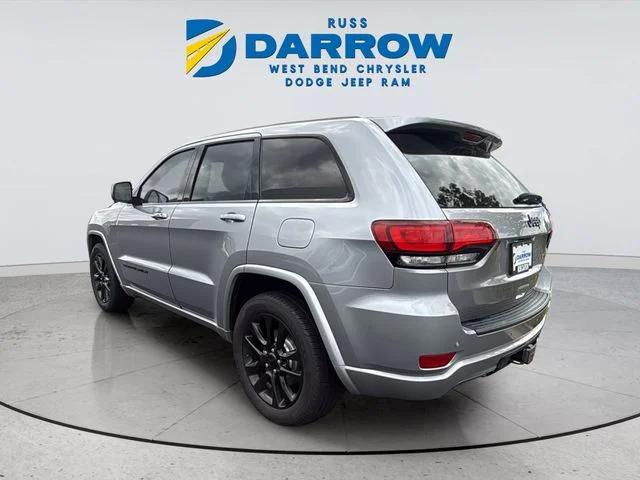 Certified Used 2020 Silver Jeep Altitude image 3