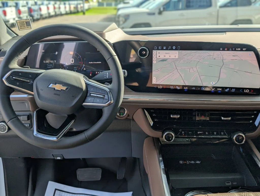 New 2026 Polar White Tricoat Chevrolet High Country image 18
