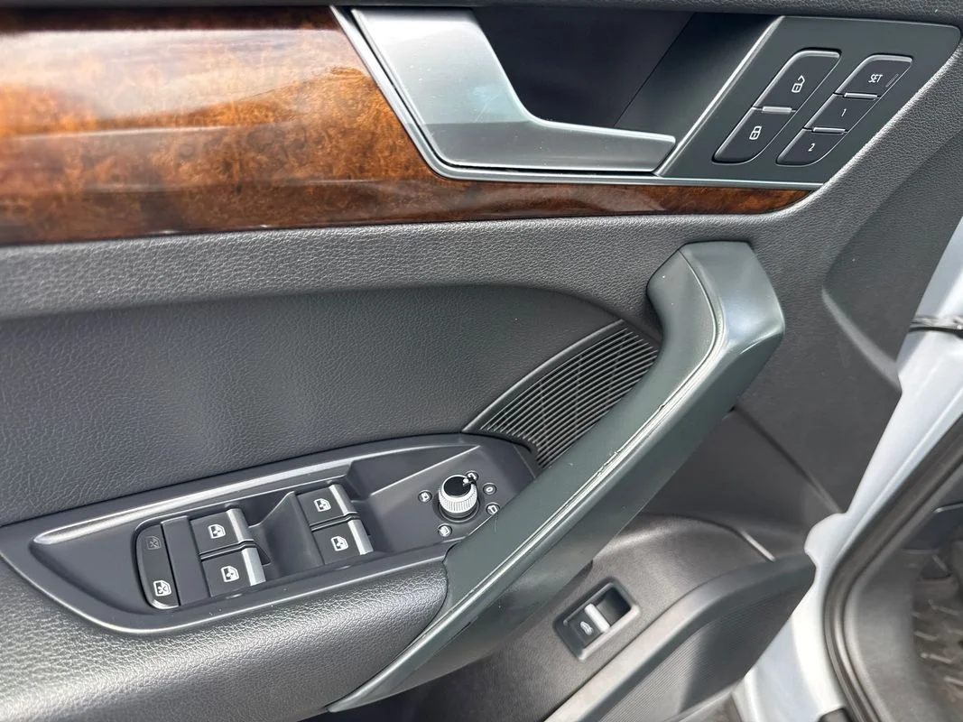 Used 2018  Audi 2.0T Premium image 10