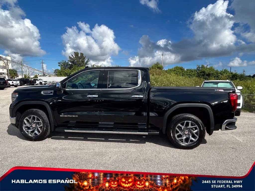 New 2026 Onyx Black GMC SLT image 4