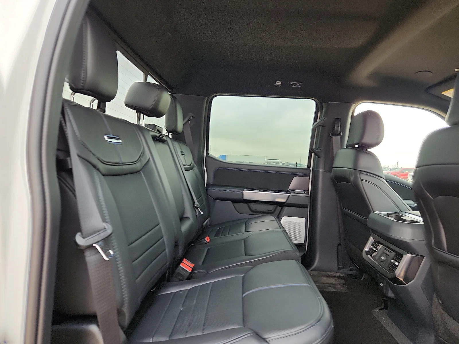 New 2026 Star White Metallic Tri-Coat Ford F-250® Platinum® image 19