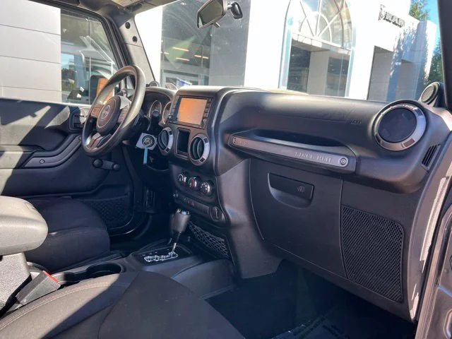 Used 2014 Gray Jeep Unlimited Sport image 18