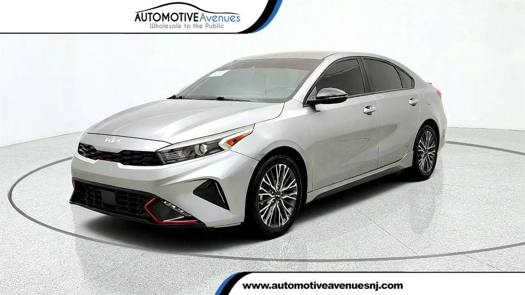 Used 2024 Steel Gray Kia GT-Line IVT image 1