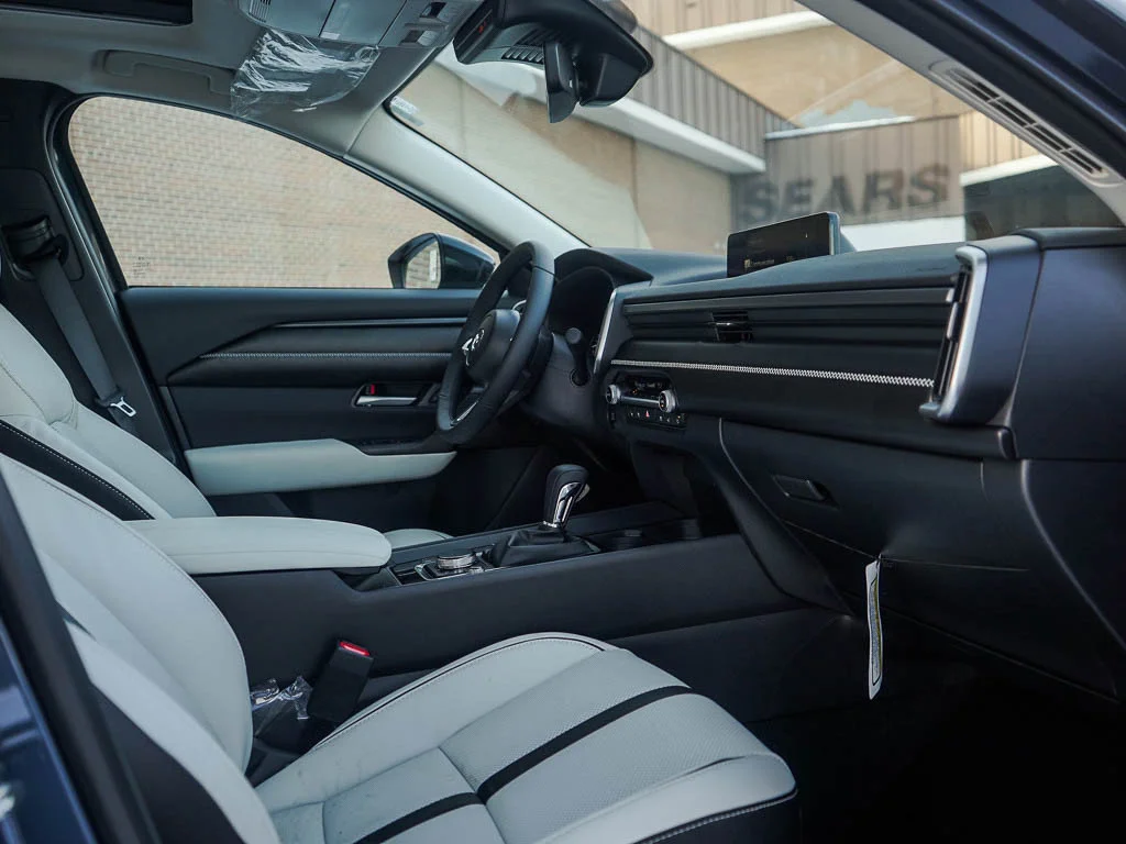 New 2026 Wind Chill Pearl Mazda 2.5 S Premium AWD image 11