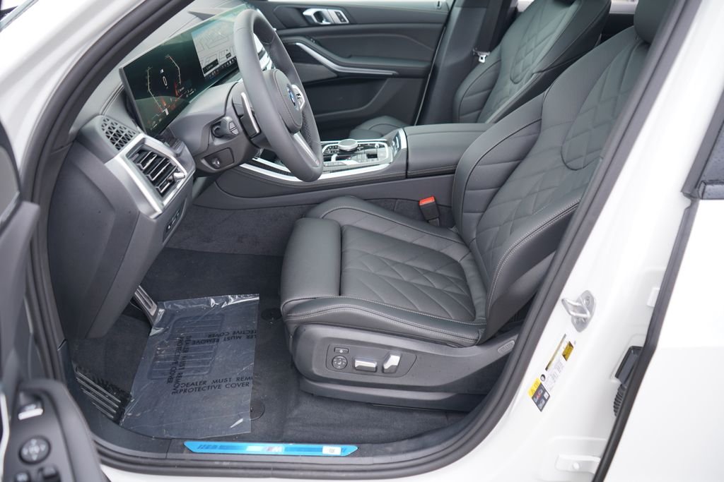 New 2026 Alpine White BMW xDrive50e image 10