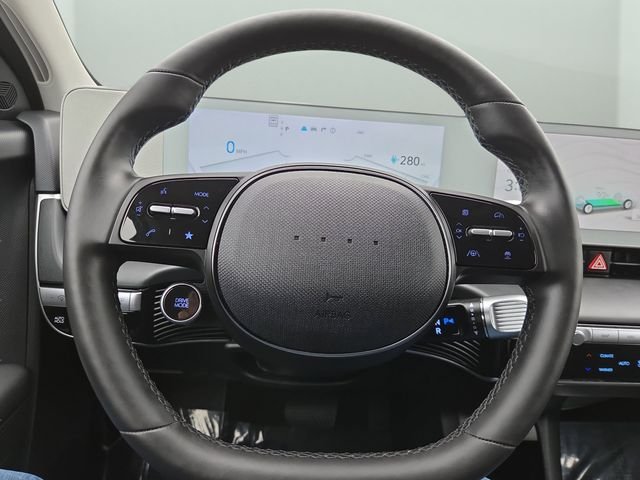 Used 2024 Abyss Black Hyundai SEL image 23