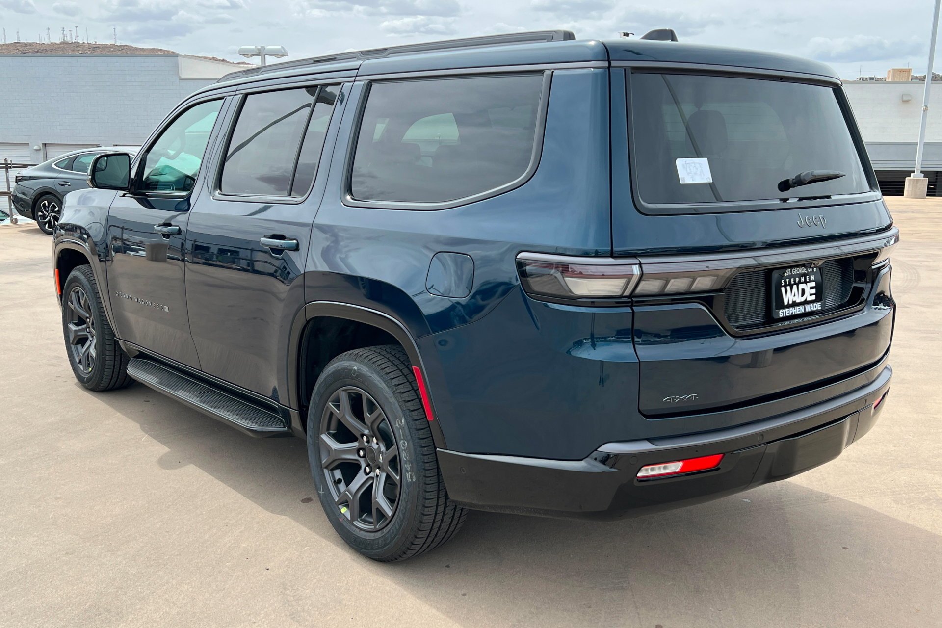 New 2026 Fathom Blue Pearl-Coat Exterior Paint (Late Availability) Jeep Limited Altitude image 3
