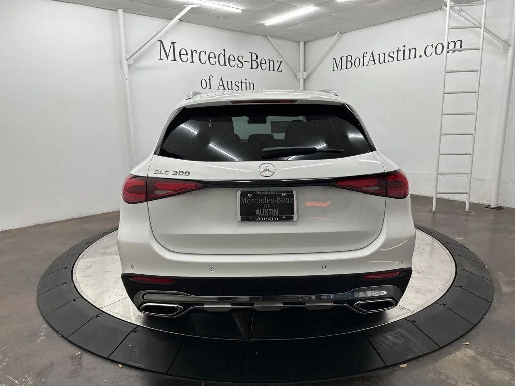 Used 2026 White Mercedes-Benz GLC 300 image 6