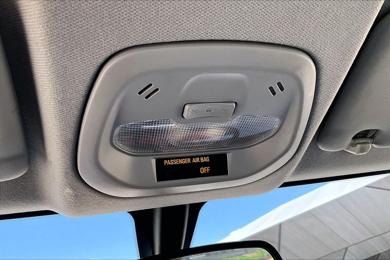 Used 2017 Summit White Chevrolet LS image 28