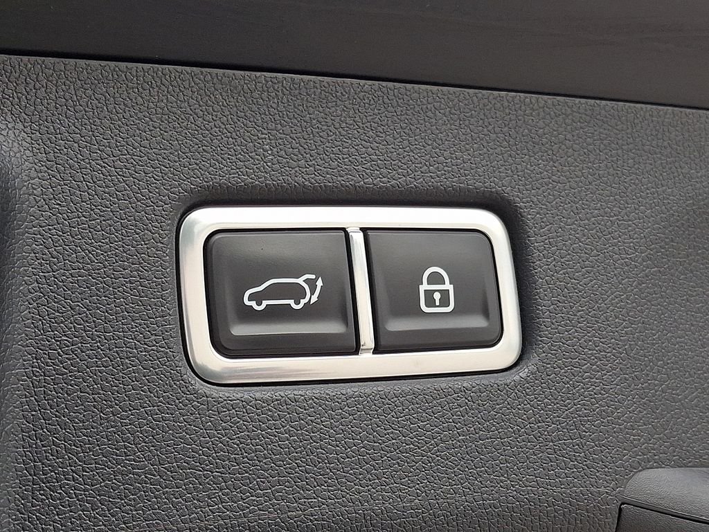 Used 2023 Black Kia SX image 34