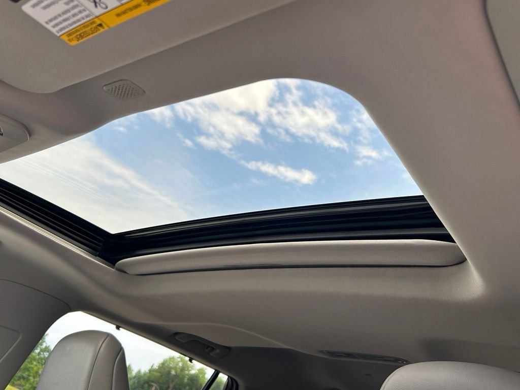 Used 2022 Moon Dust Toyota XLE image 21