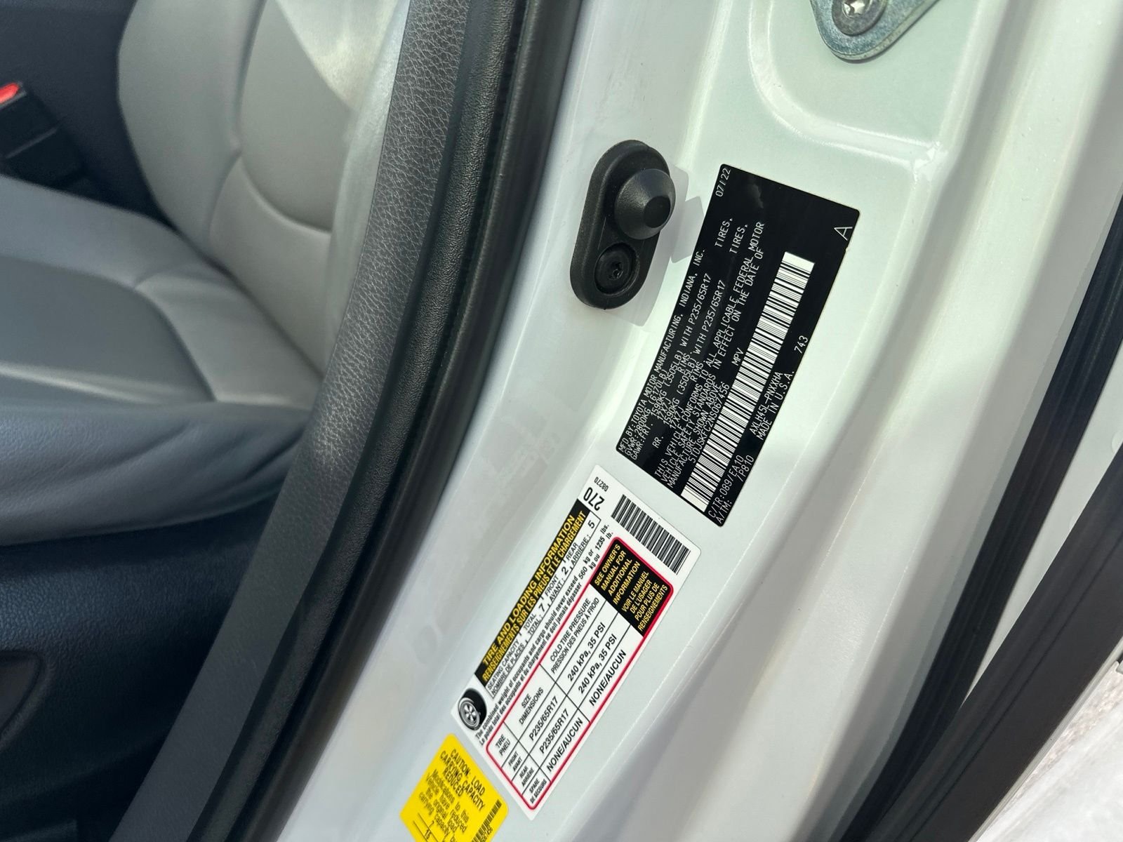 Used 2022 Beige Toyota XLE image 21