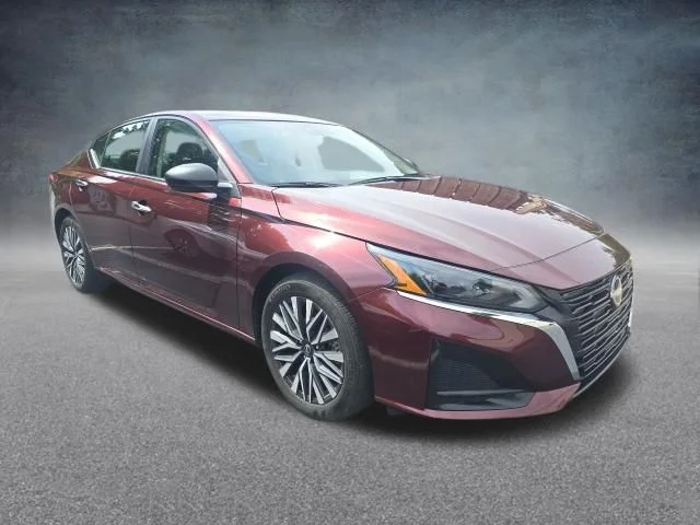 Used 2025 Red Nissan 2.5 SV image 9