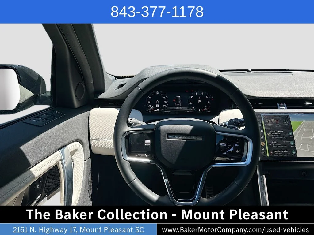 Used 2024 White Land Rover SE image 24