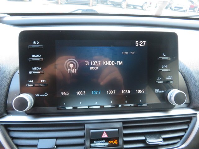 Used 2018 Modern Steel Metallic Honda LX 1.5T image 23