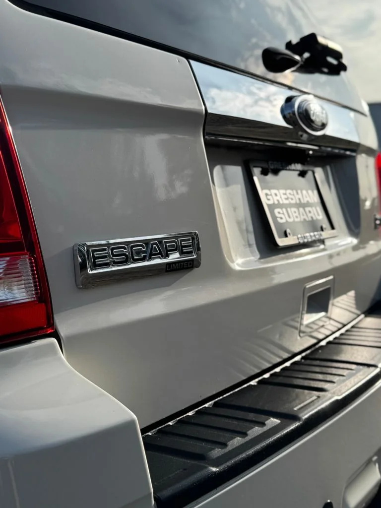Used 2011 White Suede Ford Limited image 43