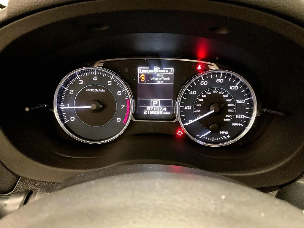 Used 2015 Gray Subaru 2.0i Limited image 12