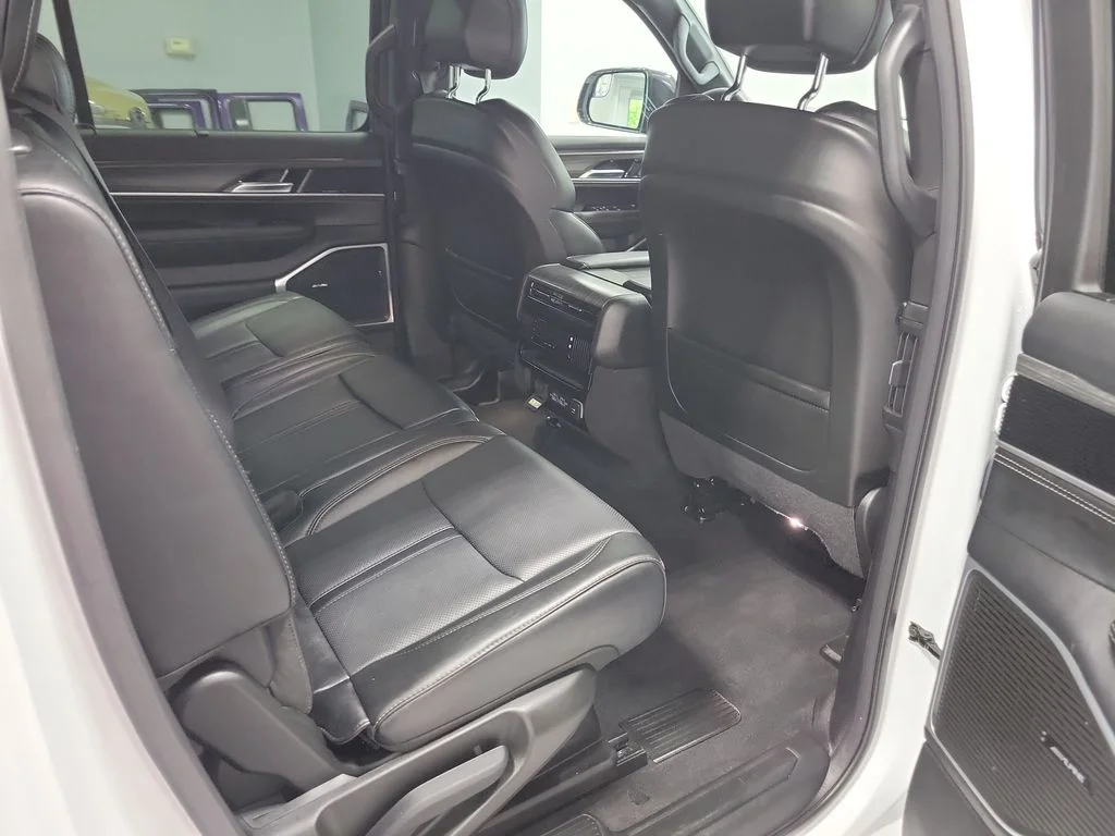 Used 2023 White Jeep Series II image 18