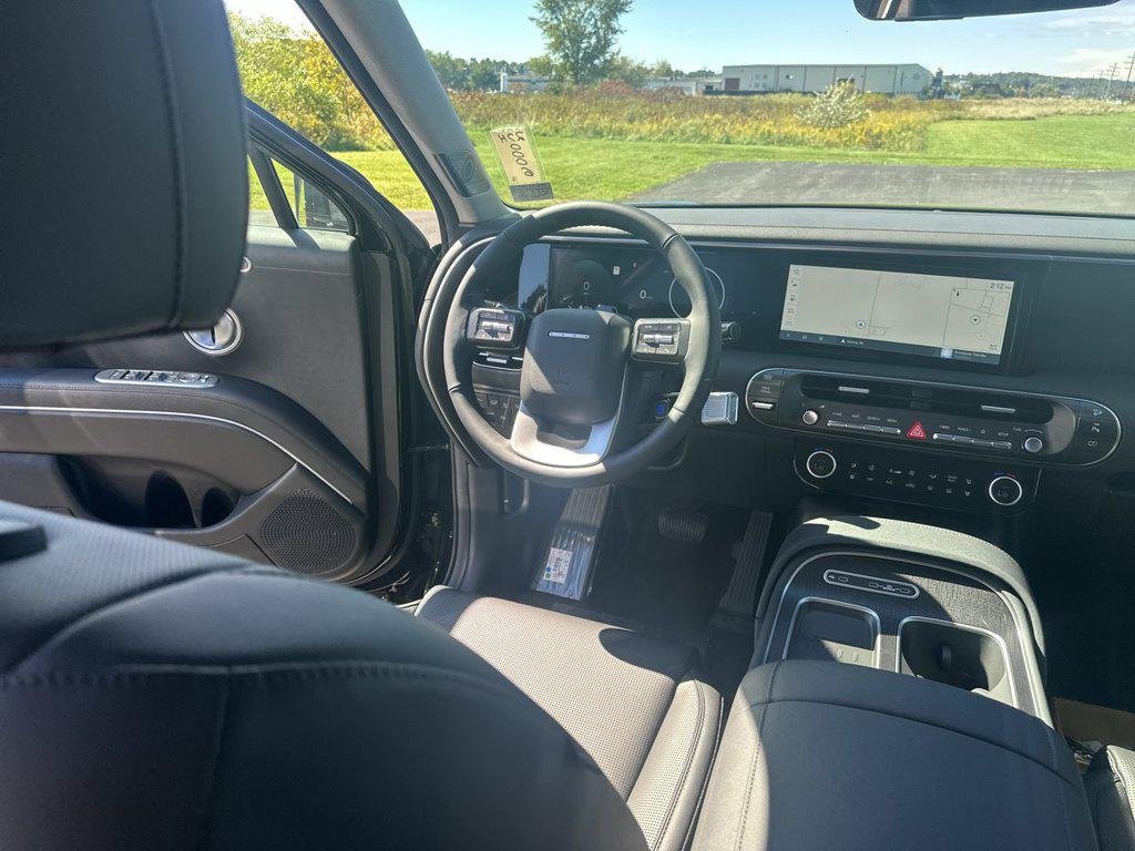 New 2027 Black Hyundai Limited AWD image 15