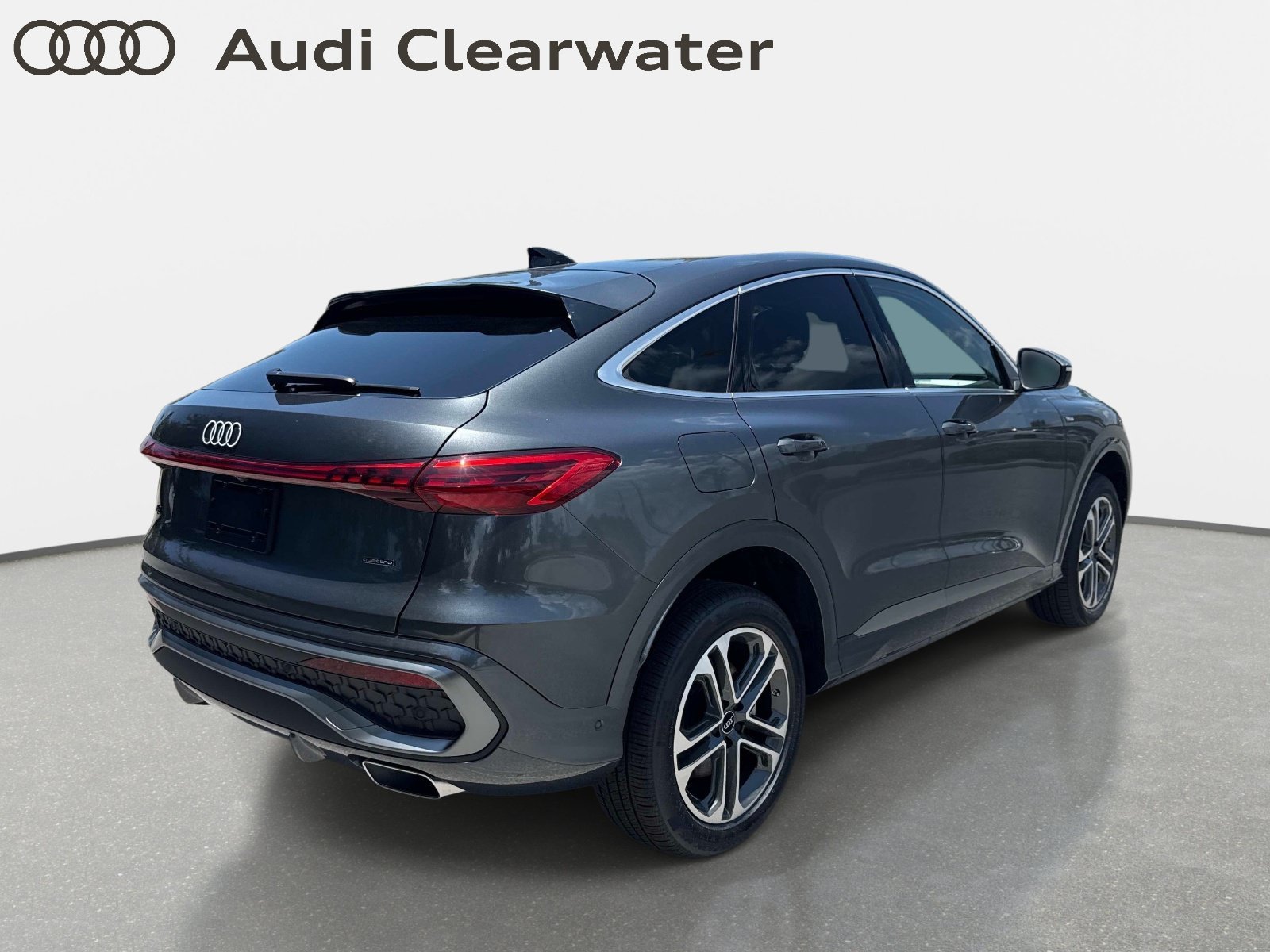 New 2026 Daytona Gray Pearl Effect Audi Premium image 4