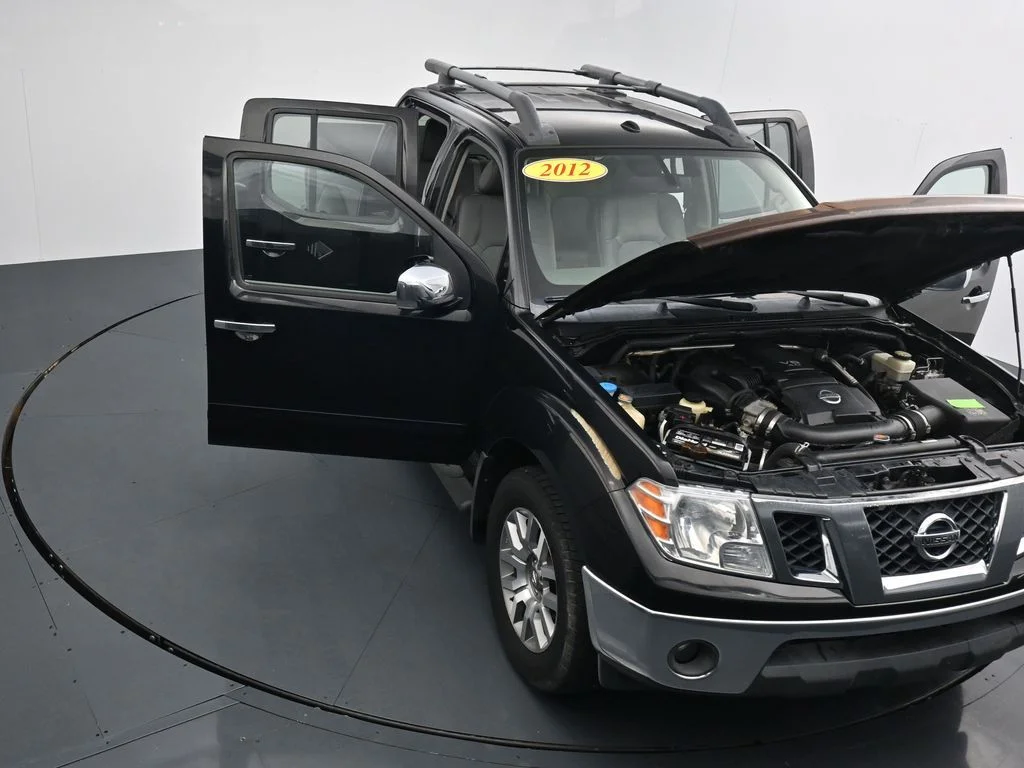 Used 2012 Black Nissan SL image 37