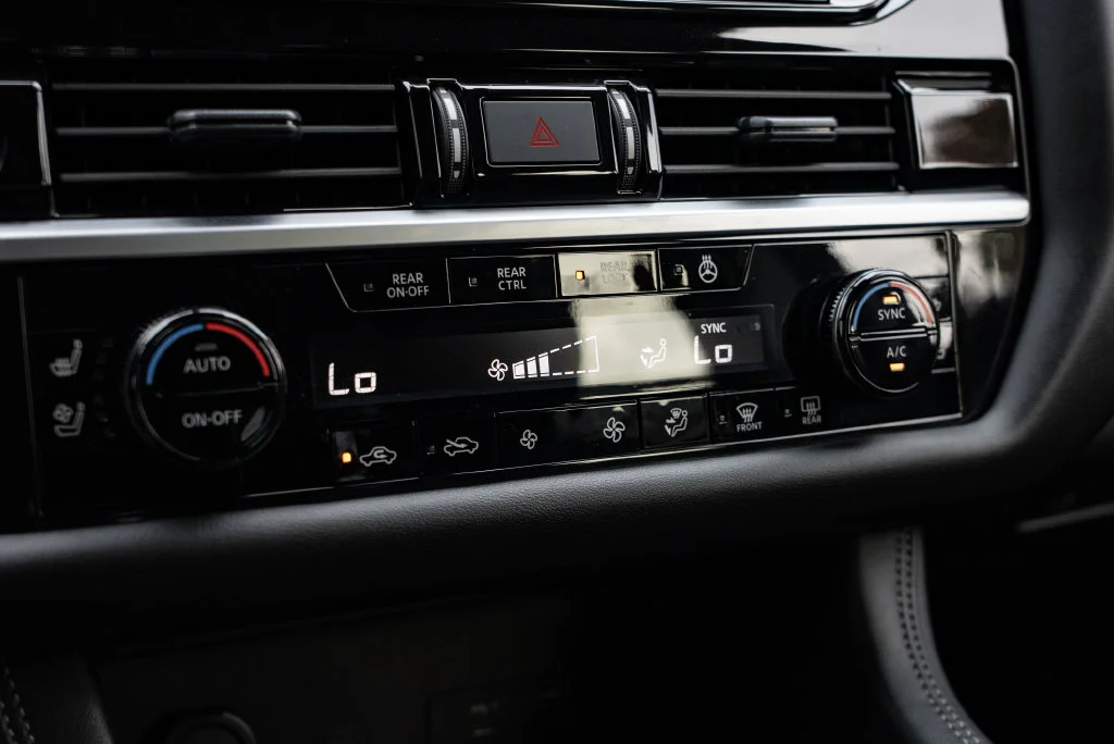 Used 2025 Black Nissan Platinum image 20