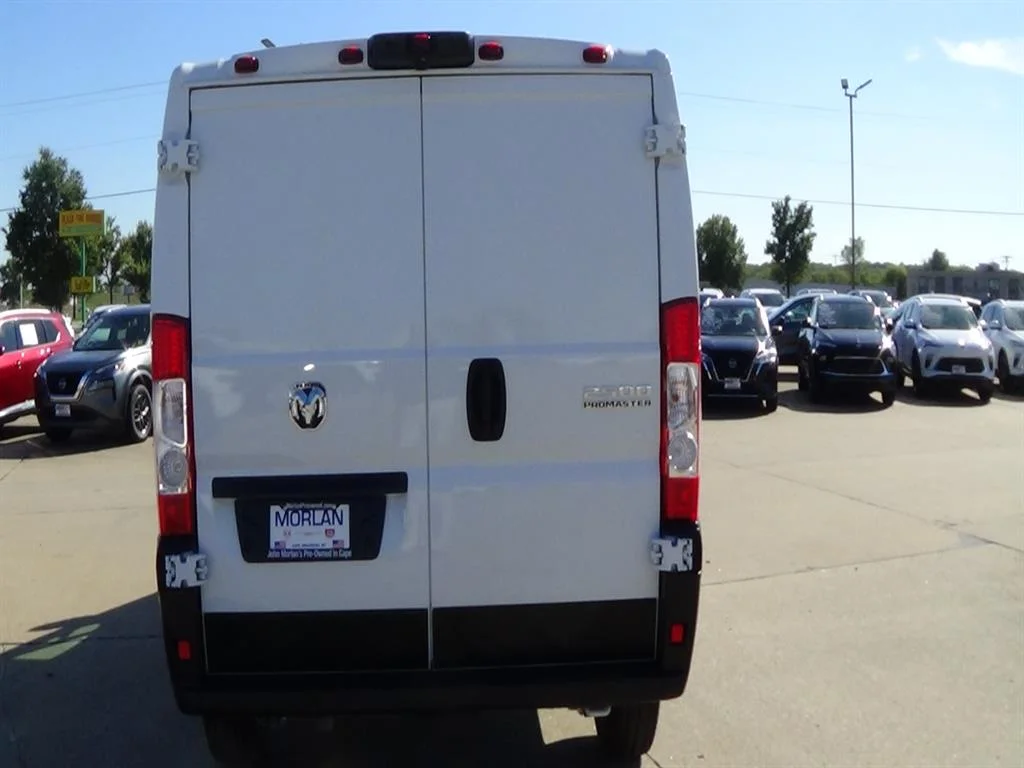Used 2025 Bright White Clear Coat (pw7) RAM Tradesman 2500 image 7